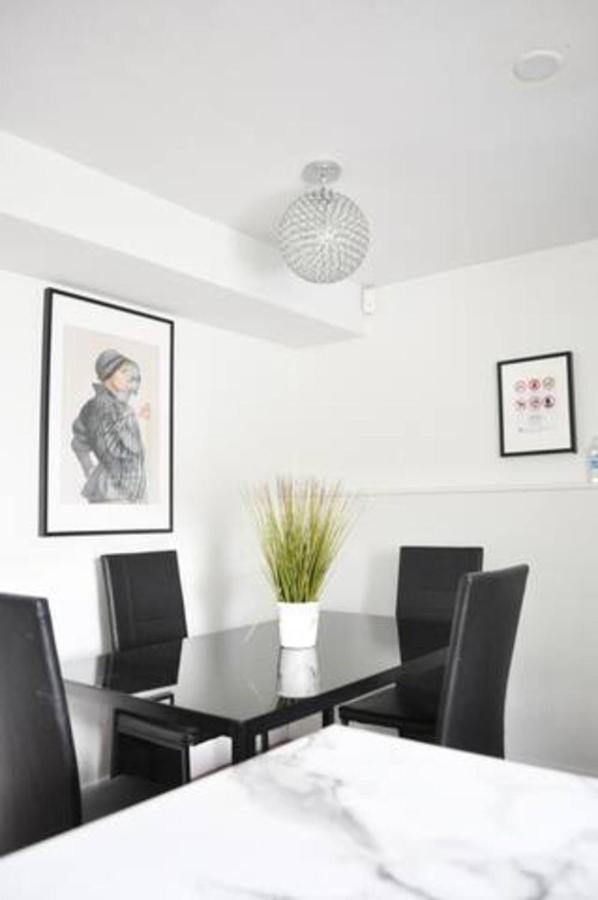 Cozy 1 Bd Suite Centrally Located North Vancouver Eksteriør bilde